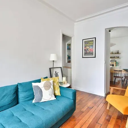 Apartment Superbe Place Republique Paris